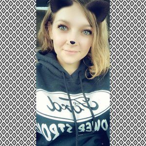 Meet your Posher, Mandy